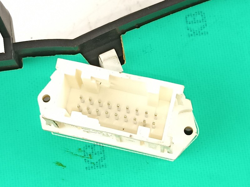 Recambio de cuadro instrumentos para peugeot 207 1.4 g referencia OEM IAM 9662903780 A2C53102700 A2C53065547