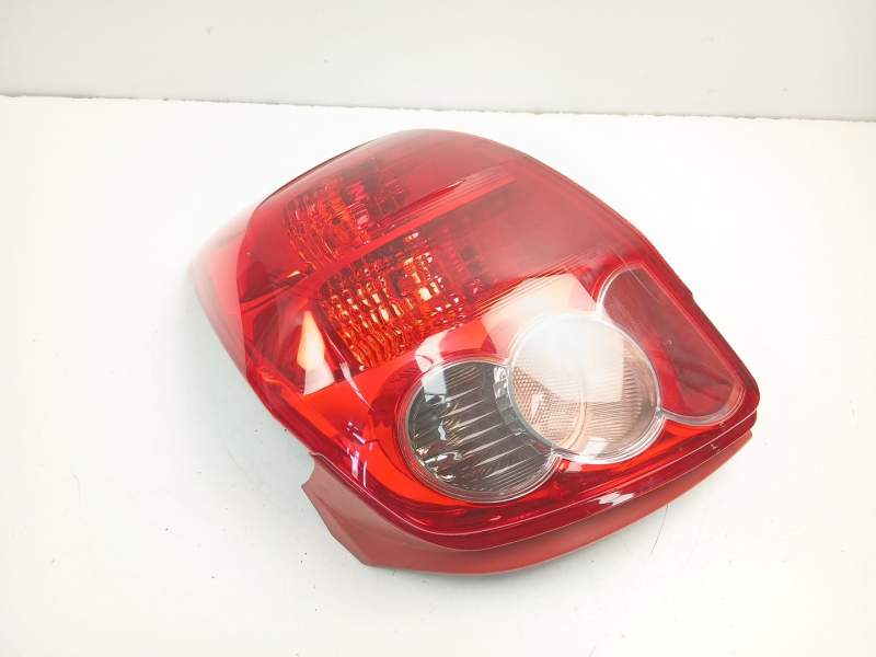 Recambio de piloto trasero derecho para toyota auris (_e15_) 2.2 d (ade157_, ade151_) referencia OEM IAM 8155102380  
