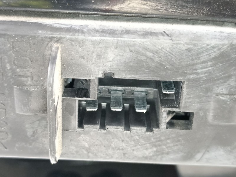 Recambio de piloto porton izquierdo para volvo s70 2.5 d referencia OEM IAM 9151633 9151635 9157008