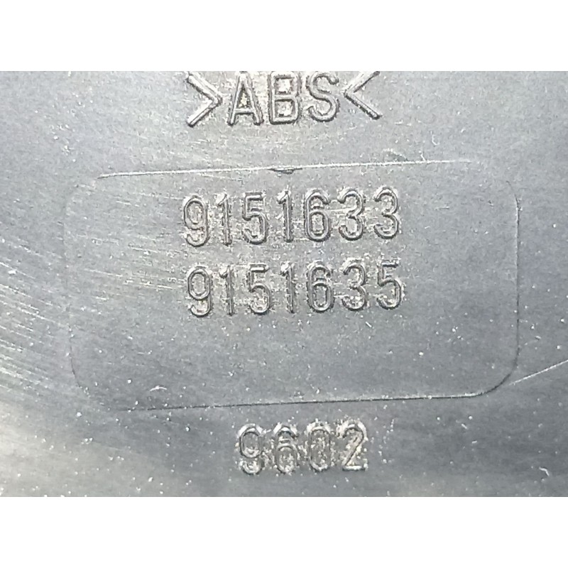 Recambio de piloto porton izquierdo para volvo s70 2.5 d referencia OEM IAM 9151633 9151635 9157008