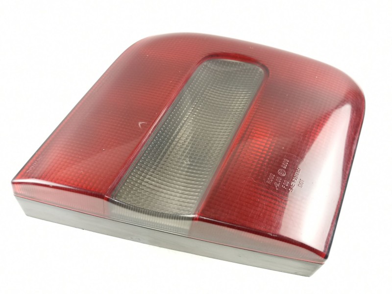 Recambio de piloto porton izquierdo para volvo s70 2.5 d referencia OEM IAM 9151633 9151635 9157008