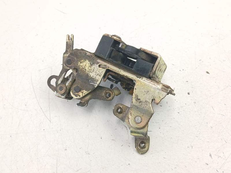 Recambio de cerradura puerta trasera izquierda para daewoo aranos 2.0 referencia OEM IAM 90159254  