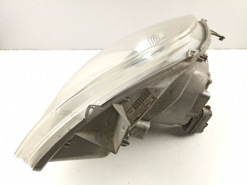 Recambio de faro derecho para renault trafic jl 1.9 dci jlbc referencia OEM IAM 7700311372 91165720 