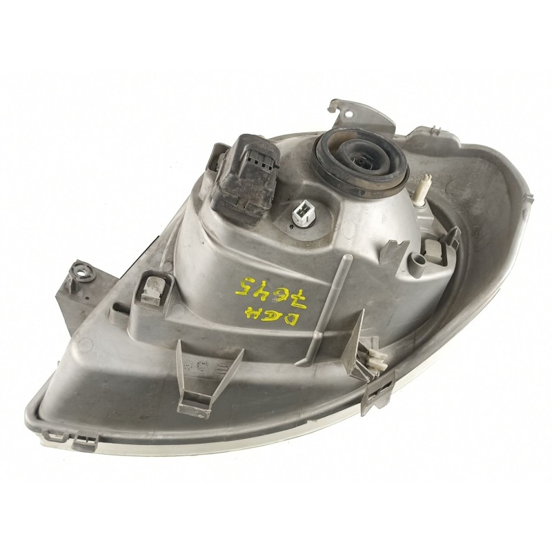 Recambio de faro derecho para renault trafic jl 1.9 dci jlbc referencia OEM IAM 7700311372 91165720 