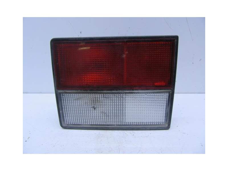 Recambio de piloto porton derecho para renault 21 2.0 g referencia OEM IAM 7700792910  