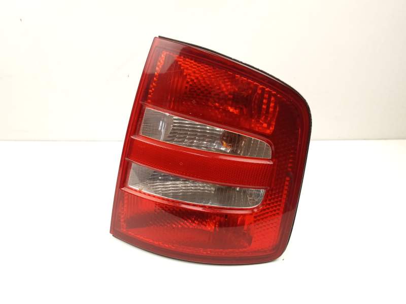 Recambio de piloto trasero derecho para skoda fabia i combi (6y5) 1.4 16v referencia OEM IAM 6Y6945112B  
