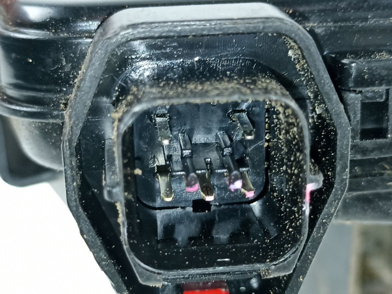 Recambio de cerradura puerta delantera derecha para hyundai tucson (jm) 2.0 crdi referencia OEM IAM 813202E010  