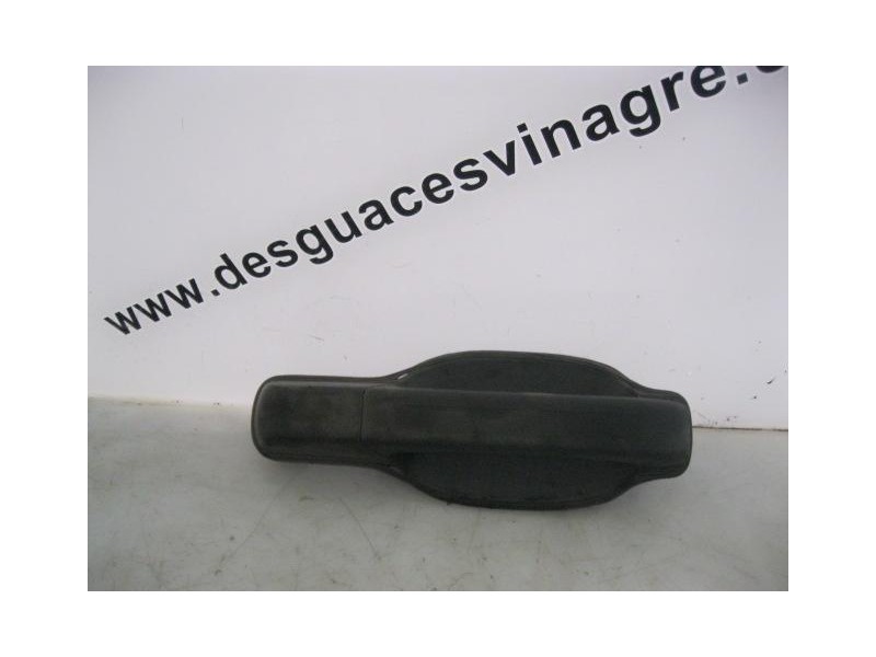 Recambio de manilla trasera dcha. : iveco daily : 2.8 td-8140.23 iveco30e10(103,36cv) [1999] para iveco daily 2.8 td-8140.23 30e