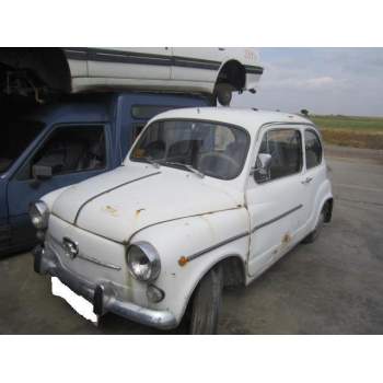 SEAT 600 de desguace