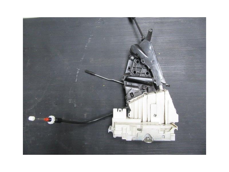 Recambio de cerradura pta. tras. dch. : m. benz a 160 : 2.0 cdi (81,58cv) [2009] para m. benz a 160 2.0 cdi referencia OEM IAM 1