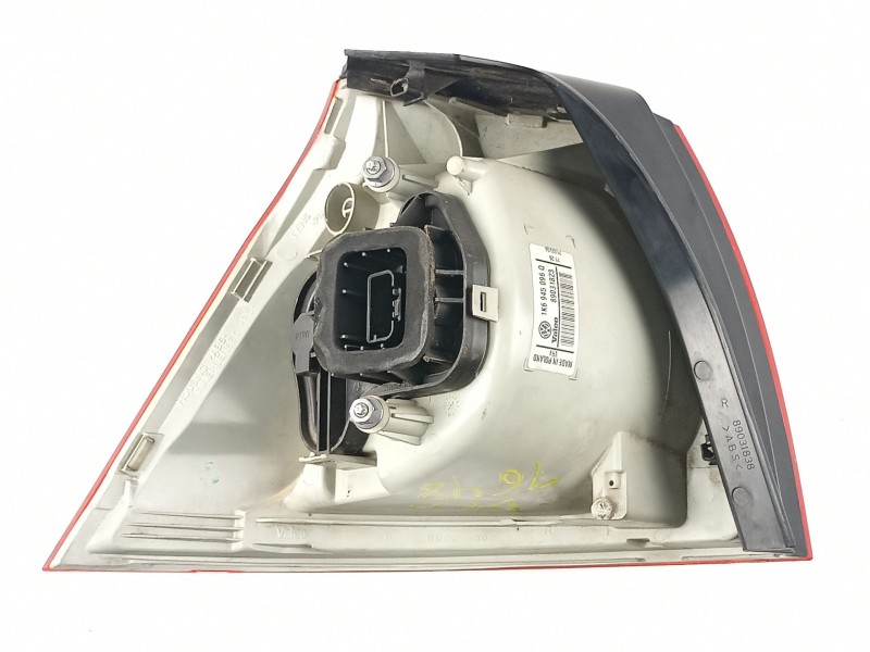 Recambio de piloto trasero derecho para volkswagen golf v 1.9 tdi bxe - 1k - 5v referencia OEM IAM 1K6945096Q 89031823 