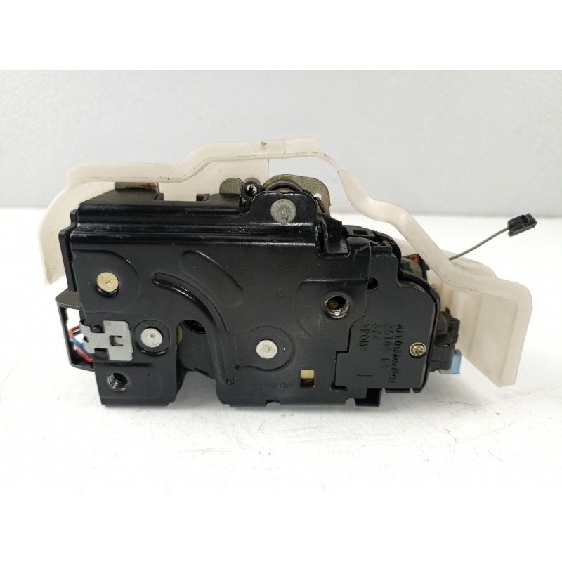 Recambio de cerradura puerta trasera izquierda para volkswagen golf v 1.9 tdi bxe - 1k - 5v referencia OEM IAM 7L0839015 1K08393