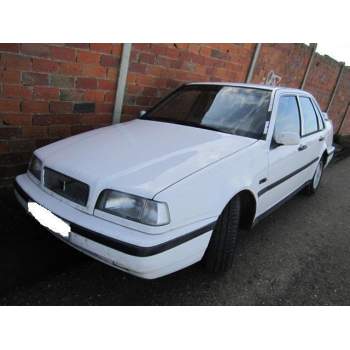 VOLVO 460 de desguace