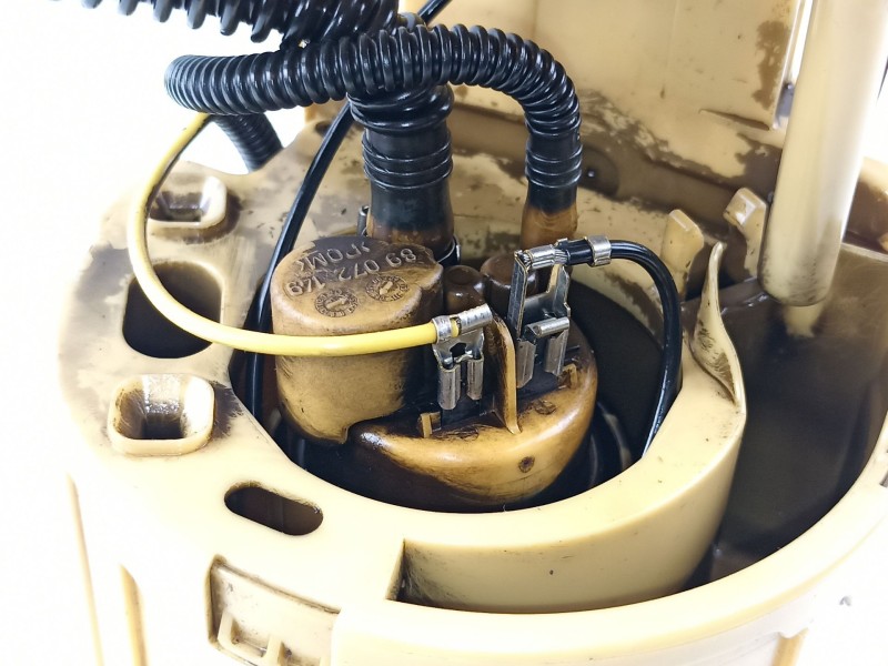 Recambio de bomba combustible aforador para volkswagen golf v 1.9 tdi bxe - 1k - 5v referencia OEM IAM 1K0919050D  