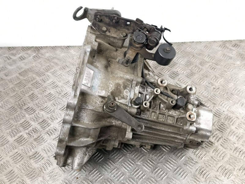 Recambio de caja cambios 5v turbo diesel para hyundai getz 1.5 d referencia OEM IAM J52271  