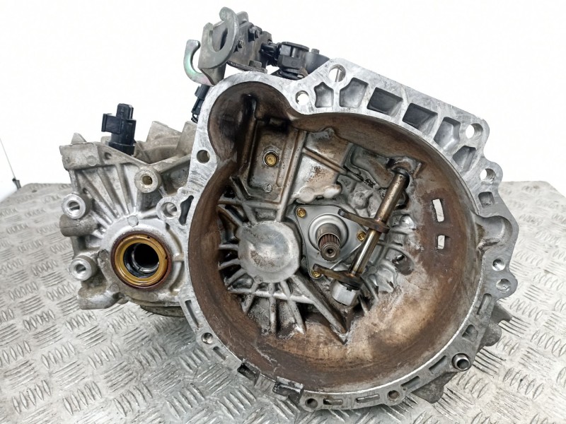 Recambio de caja cambios 5v turbo diesel para hyundai getz 1.5 d referencia OEM IAM J52271  