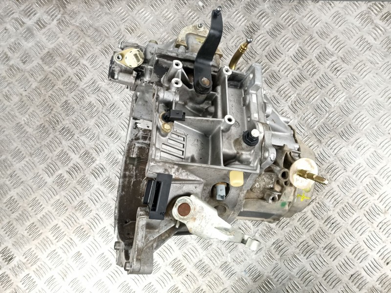 Recambio de caja cambios 5v diesel para citroen berlingo 1.9 d -wjy referencia OEM IAM 20TE24  