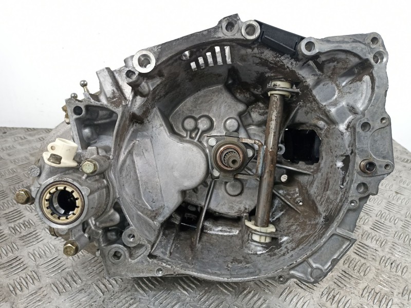Recambio de caja cambios 5v diesel para peugeot 205 1.8 d referencia OEM IAM 20TA80  