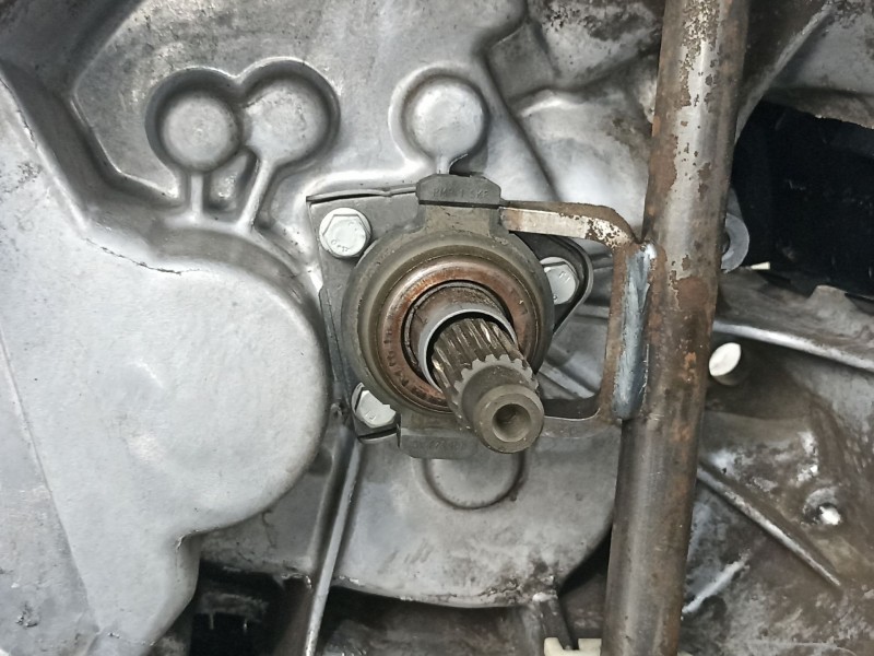 Recambio de caja cambios 5v diesel para peugeot 205 1.8 d referencia OEM IAM 20TA80  