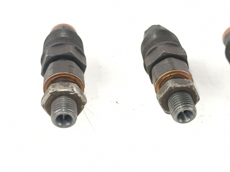 Recambio de inyectores ( juego ) para opel monterey 3.1 turbodiesel referencia OEM IAM 8970214741  