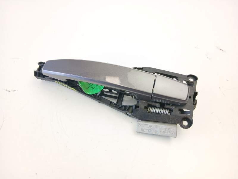 Recambio de manilla delantera derecha para chevrolet orlando (j309) 2.0 d referencia OEM IAM 13505889  