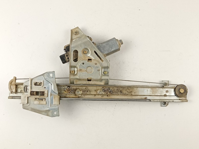 Recambio de elevalunas trasero izquierdo para mitsubishi montero 3.2 did referencia OEM IAM MR523513 MR436869 0620200650