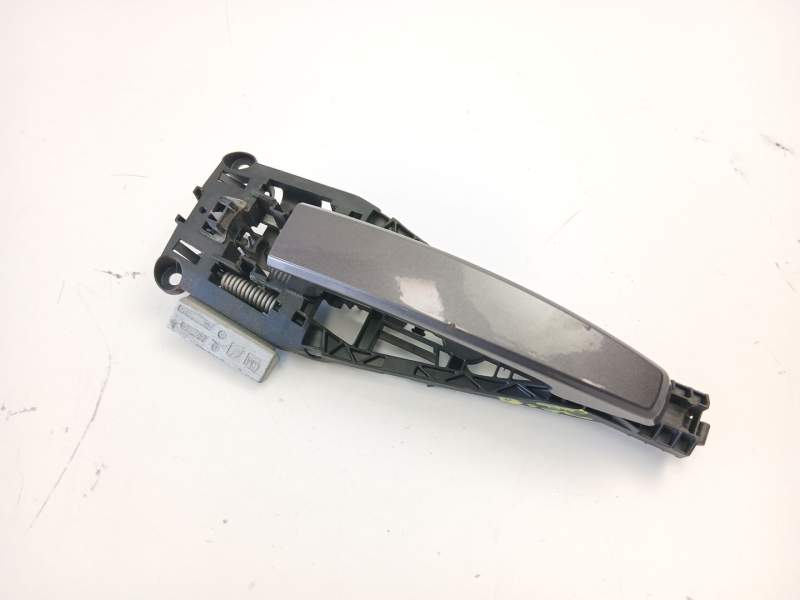 Recambio de manilla delantera izquierda para chevrolet orlando (j309) 2.0 d referencia OEM IAM 13576845  
