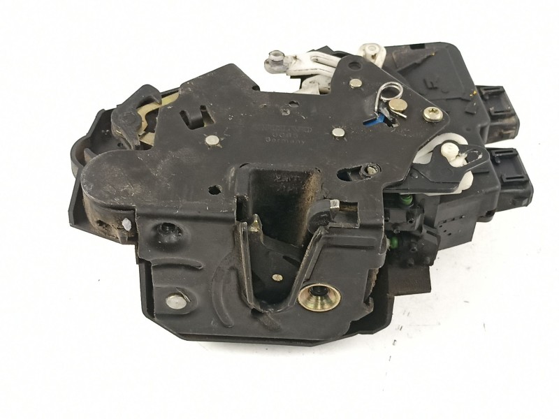 Recambio de cerradura puerta trasera izquierda para volvo s70 2.5 d referencia OEM IAM 9203638  