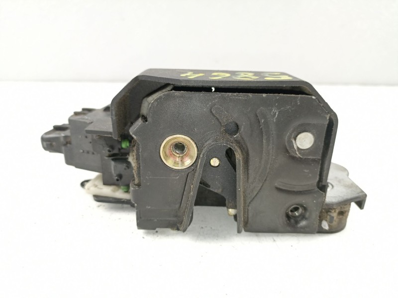 Recambio de cerradura puerta trasera izquierda para volvo s70 2.5 d referencia OEM IAM 9203638  