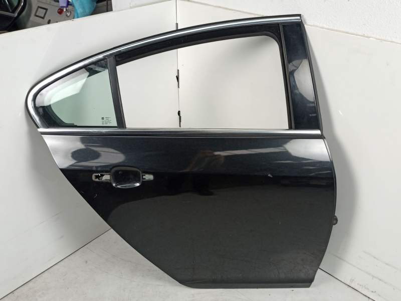 Recambio de puerta trasera derecha para opel insignia a (g09) 2.0 cdti (68) referencia OEM IAM 22796348  