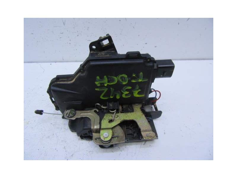 Recambio de cerradura puerta trasera derecha para skoda octavia i (1u2) 1.9 tdi referencia OEM IAM 3B4839015A  