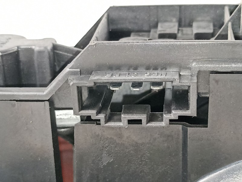 Recambio de piloto porton derecho para volkswagen vento 1.6 g-abu referencia OEM IAM 1H5945108  