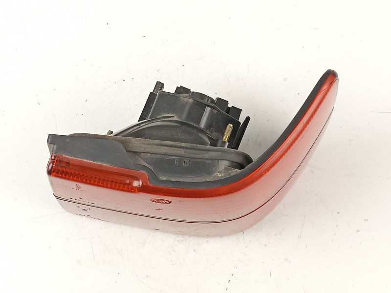 Recambio de piloto trasero derecho para volkswagen vento 1.6 g-abu referencia OEM IAM 1H5945112B  