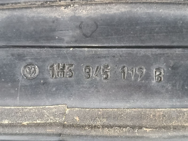 Recambio de piloto trasero derecho para volkswagen vento 1.6 g-abu referencia OEM IAM 1H5945112B  