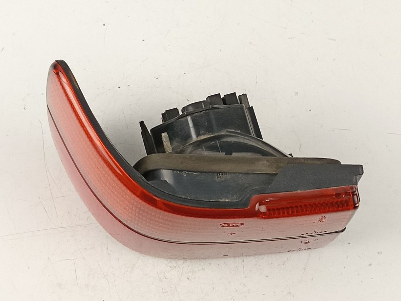 Recambio de piloto trasero izquierdo para volkswagen vento 1.6 g-abu referencia OEM IAM 1H5945111B  