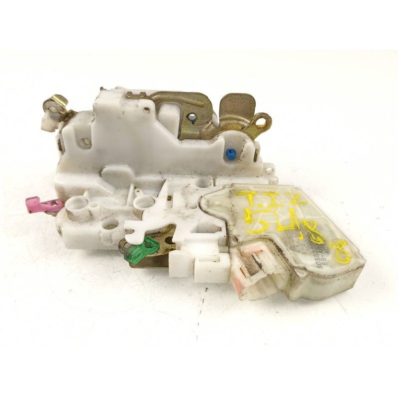 Recambio de cerradura puerta trasera izquierda para nissan navara 2.5 td sport referencia OEM IAM 805035P010 805525P003 