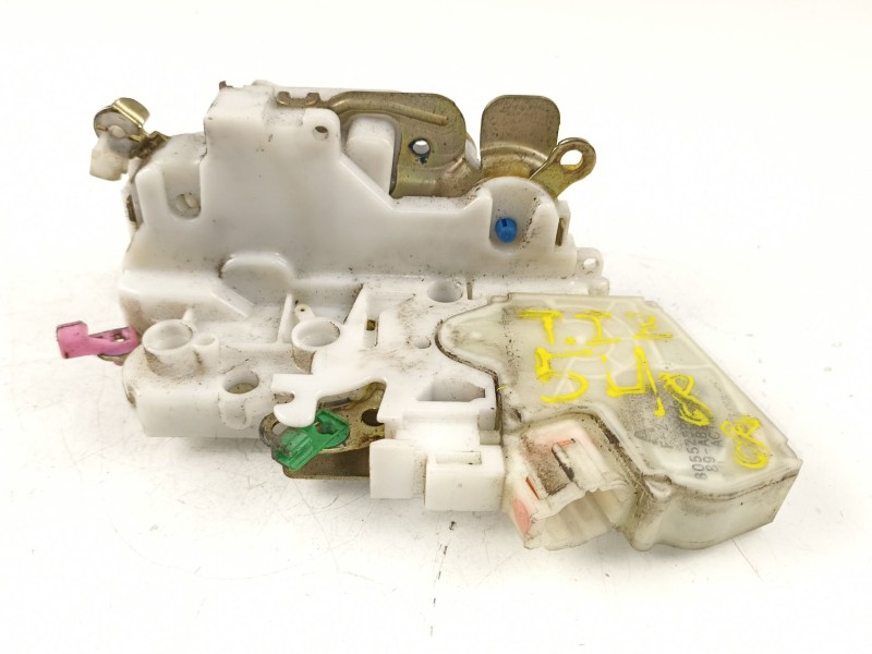 Recambio de cerradura puerta trasera izquierda para nissan navara 2.5 td sport referencia OEM IAM 805035P010 805525P003 