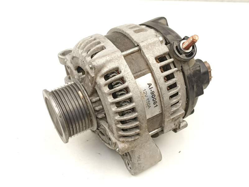 Recambio de alternador para land rover discovery iii (l319) 2.7 td 4x4 referencia OEM IAM YLE500200  