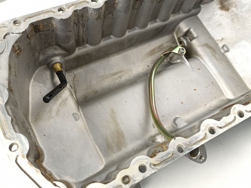 Recambio de carter aceite para citroen c5 1.7 g g-6fz referencia OEM IAM 9637093810  