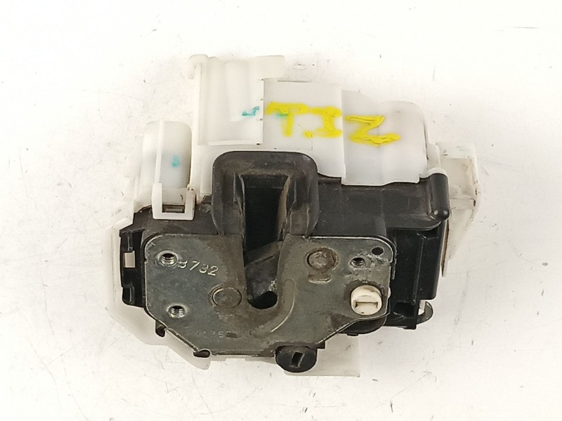 Recambio de cerradura puerta trasera izquierda para alfa romeo 159 2.4 td 4x4/939a9000 4p referencia OEM IAM 50513060  