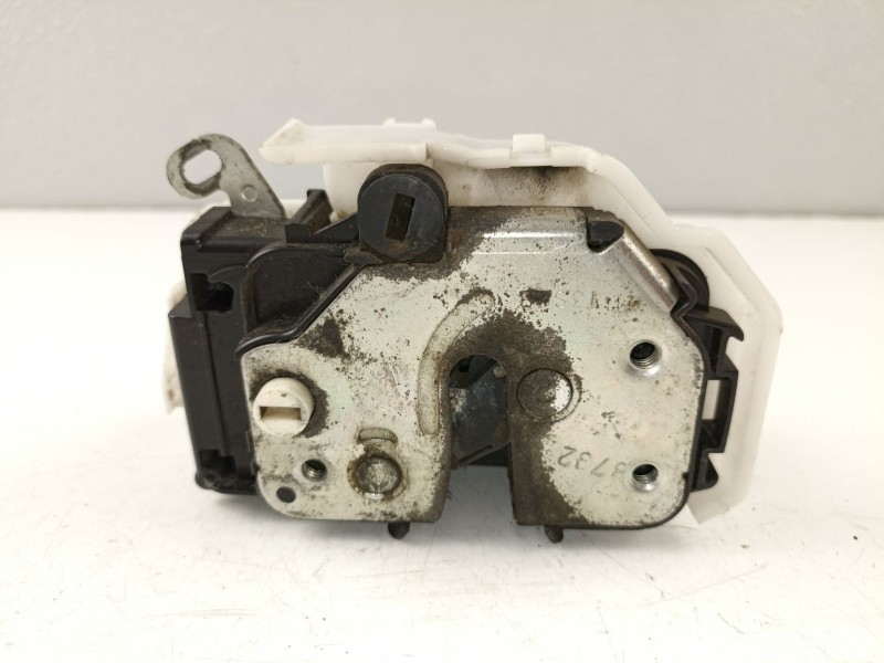 Recambio de cerradura puerta trasera izquierda para alfa romeo 159 2.4 td 4x4/939a9000 4p referencia OEM IAM 50513060  