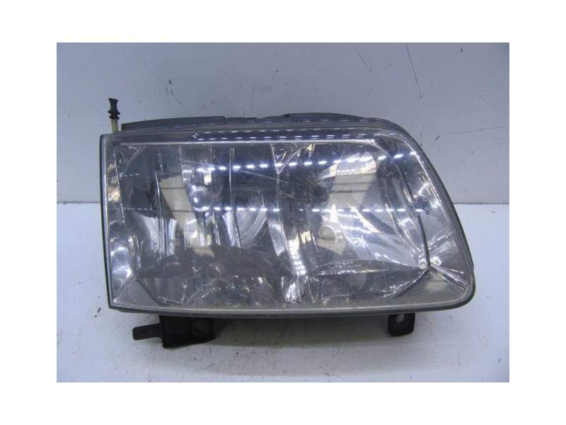Recambio de faro derecho para volkswagen polo (6n2) 1.4 16v referencia OEM IAM 89302820  