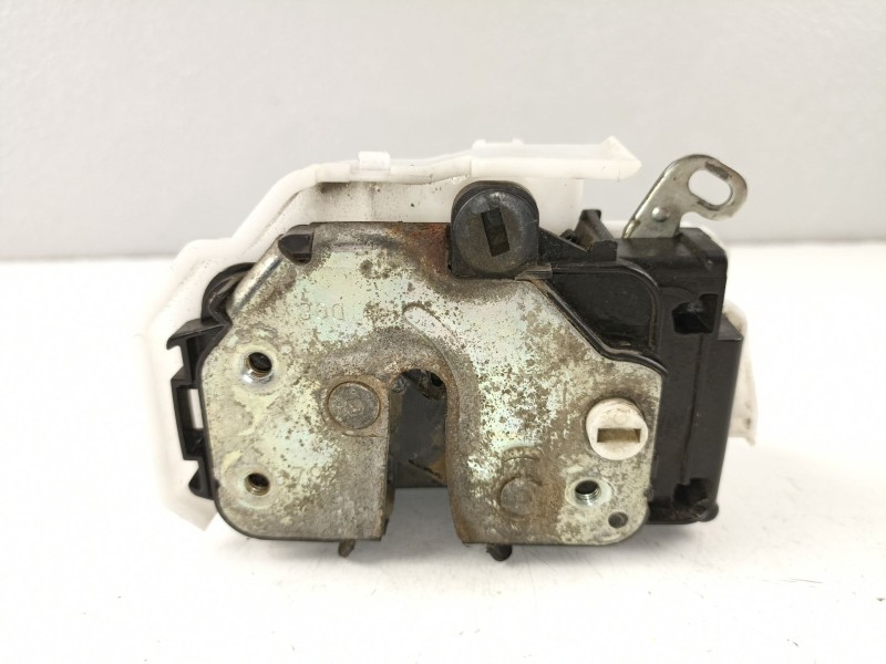 Recambio de cerradura puerta trasera derecha para alfa romeo 159 2.4 tdi /939a9000 4p referencia OEM IAM 50513059  