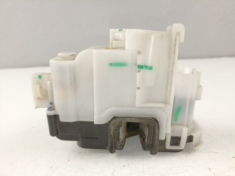 Recambio de cerradura puerta trasera derecha para alfa romeo 159 2.4 tdi /939a9000 4p referencia OEM IAM 50513059  