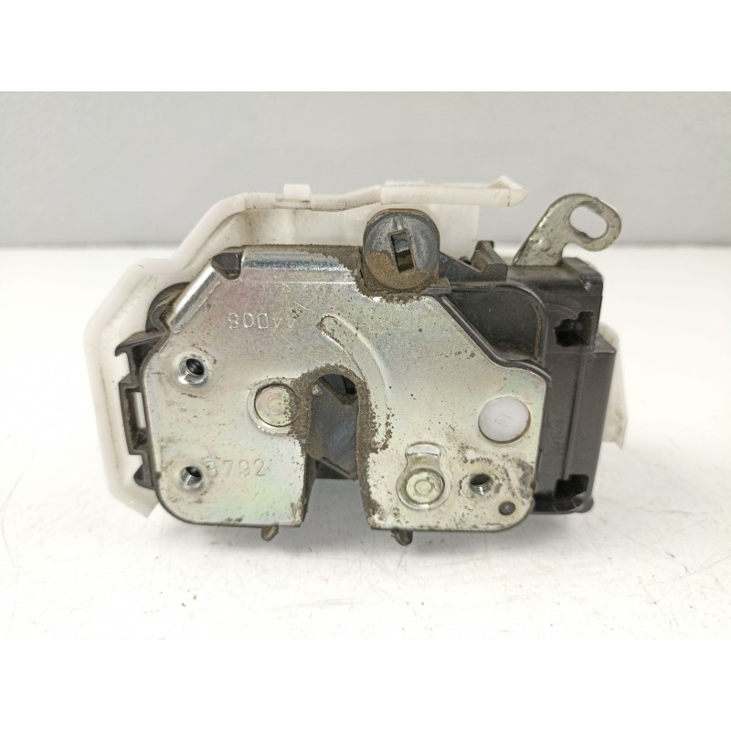 Recambio de cerradura puerta delantera derecha para alfa romeo 159 2.4 tdi /939a9000 4p referencia OEM IAM 50513051  