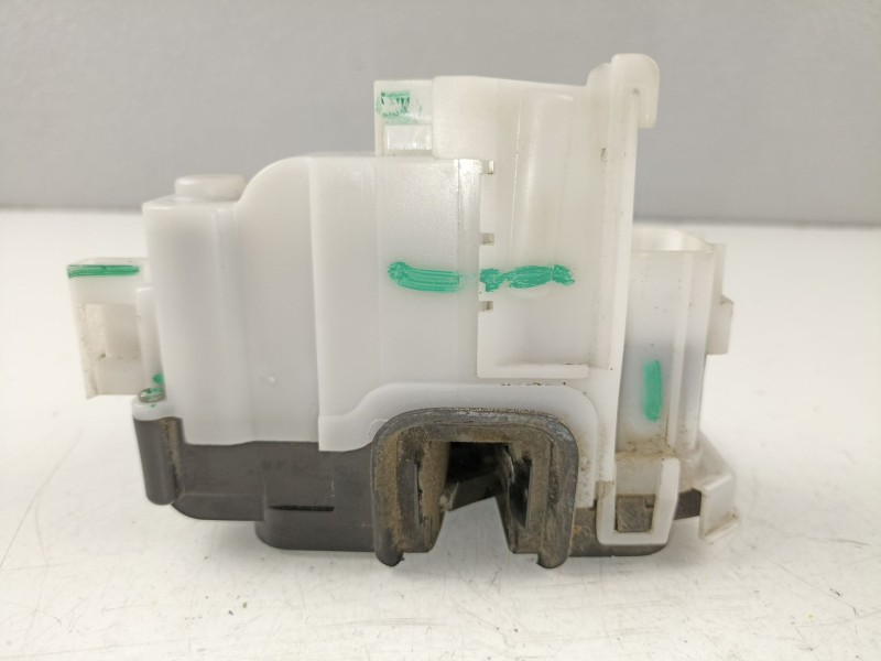 Recambio de cerradura puerta delantera derecha para alfa romeo 159 2.4 tdi /939a9000 4p referencia OEM IAM 50513051  