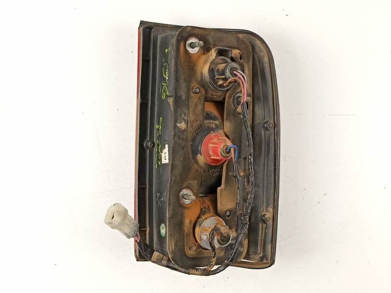 Recambio de piloto trasero izquierdo para tata safari 1.9 td referencia OEM IAM 15870001L  