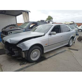 BMW 5 (E39)