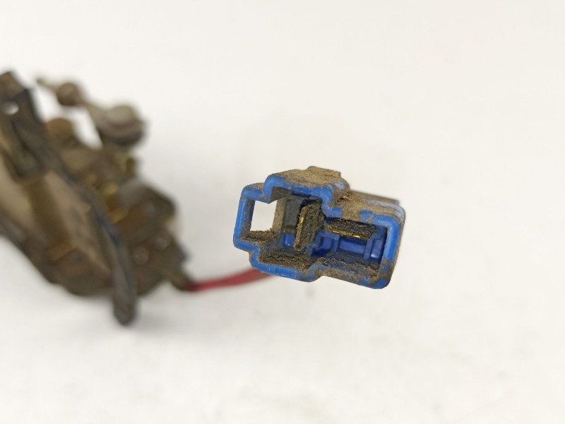 Recambio de cerradura puerta trasera izquierda para tata safari 1.9 d referencia OEM IAM   