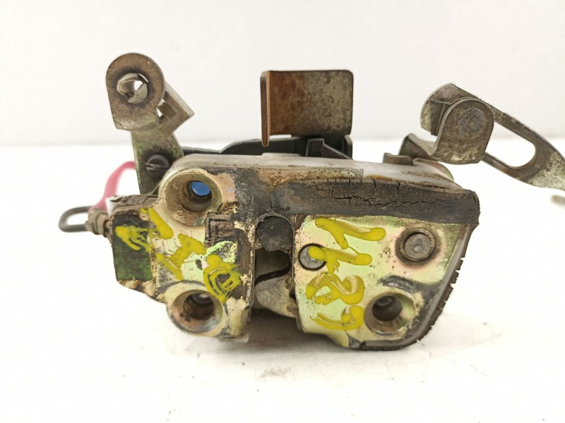 Recambio de cerradura puerta delantera izquierda para tata safari 1.9 d referencia OEM IAM S6B03  